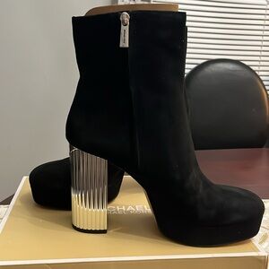‼️SOLD‼️NEW Michael Kors Porter Suede Platform Ankle Boot size 10M